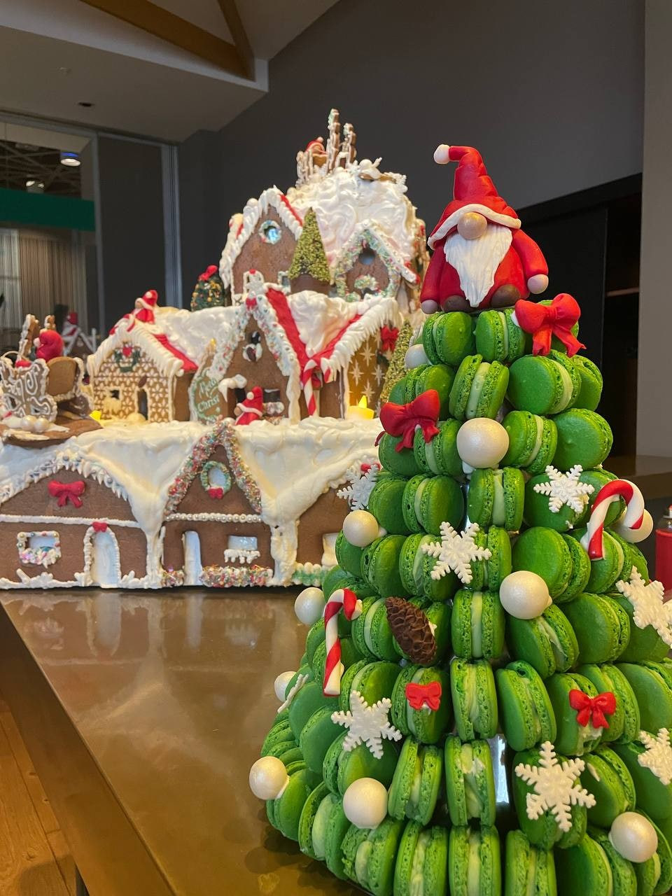 Green macaron Christmas tree — Le Cordon Bleu Istanbul patisserie students